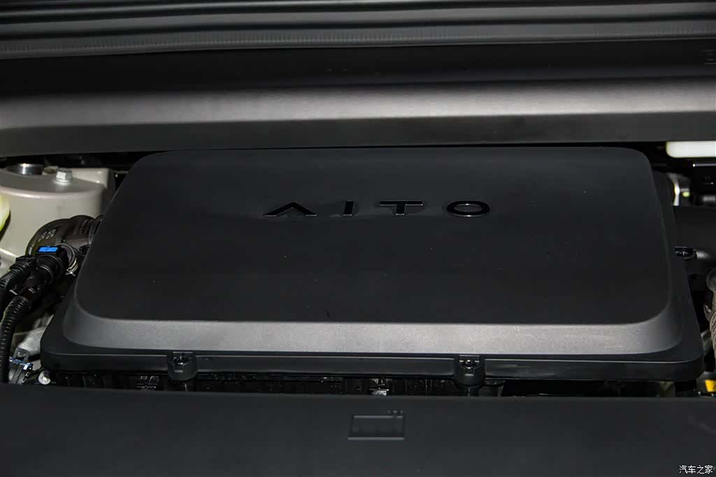 AITO M8, 2025 13