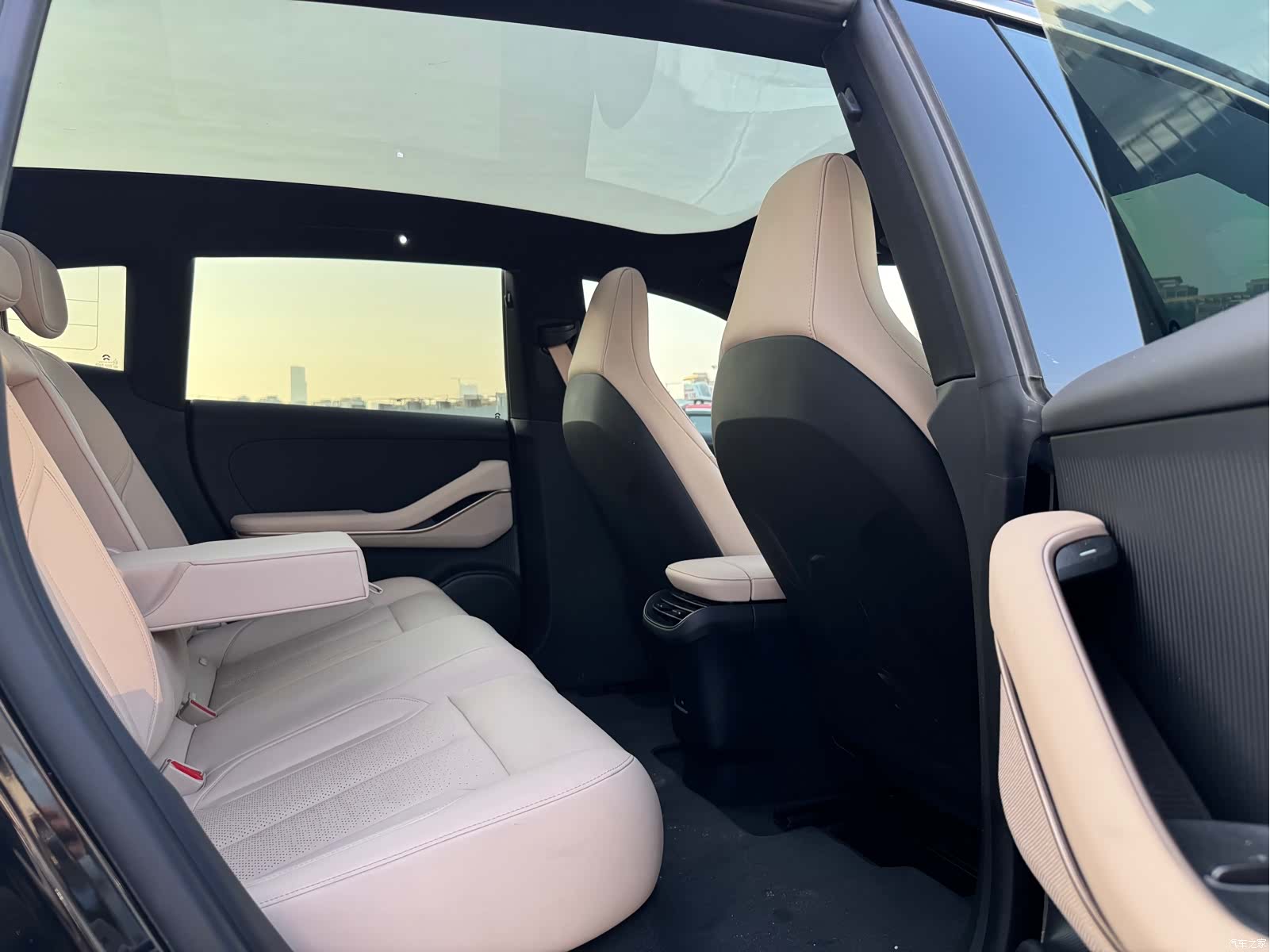 NIO ET5, 2024 10