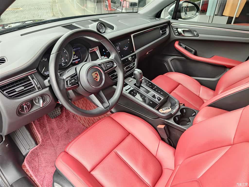 Porsche Macan, 2024 7