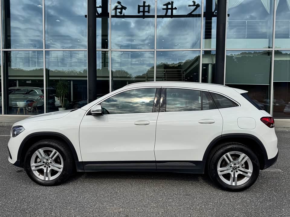 Mercedes-Benz GLA