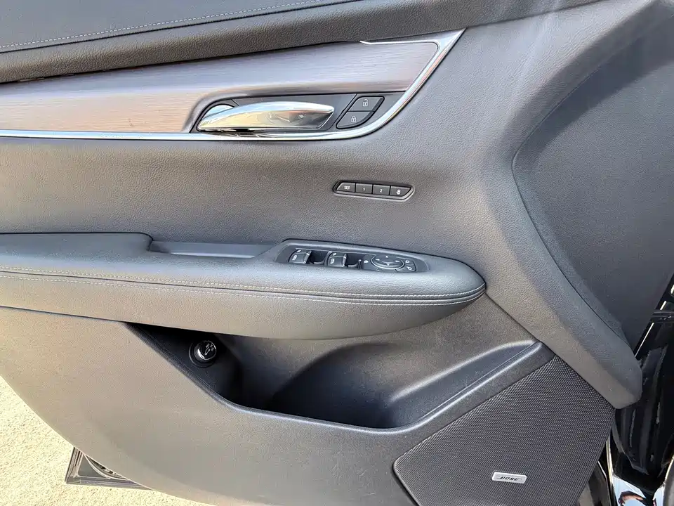 Cadillac XT6