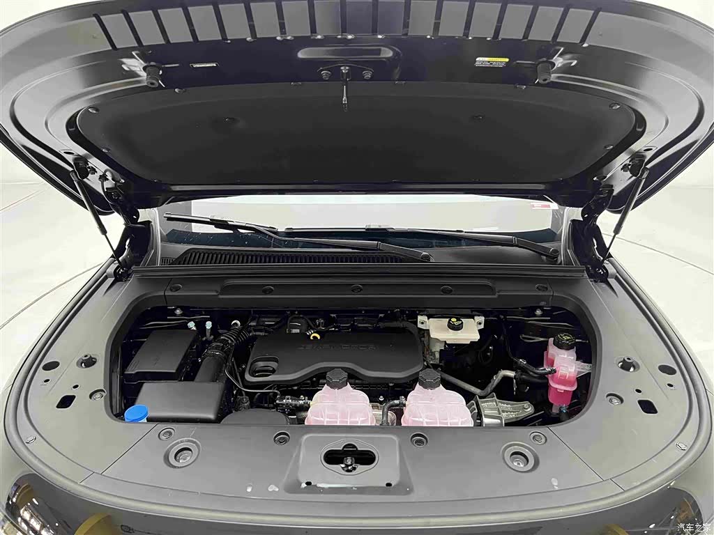 Leapmotor C16, 2025 10