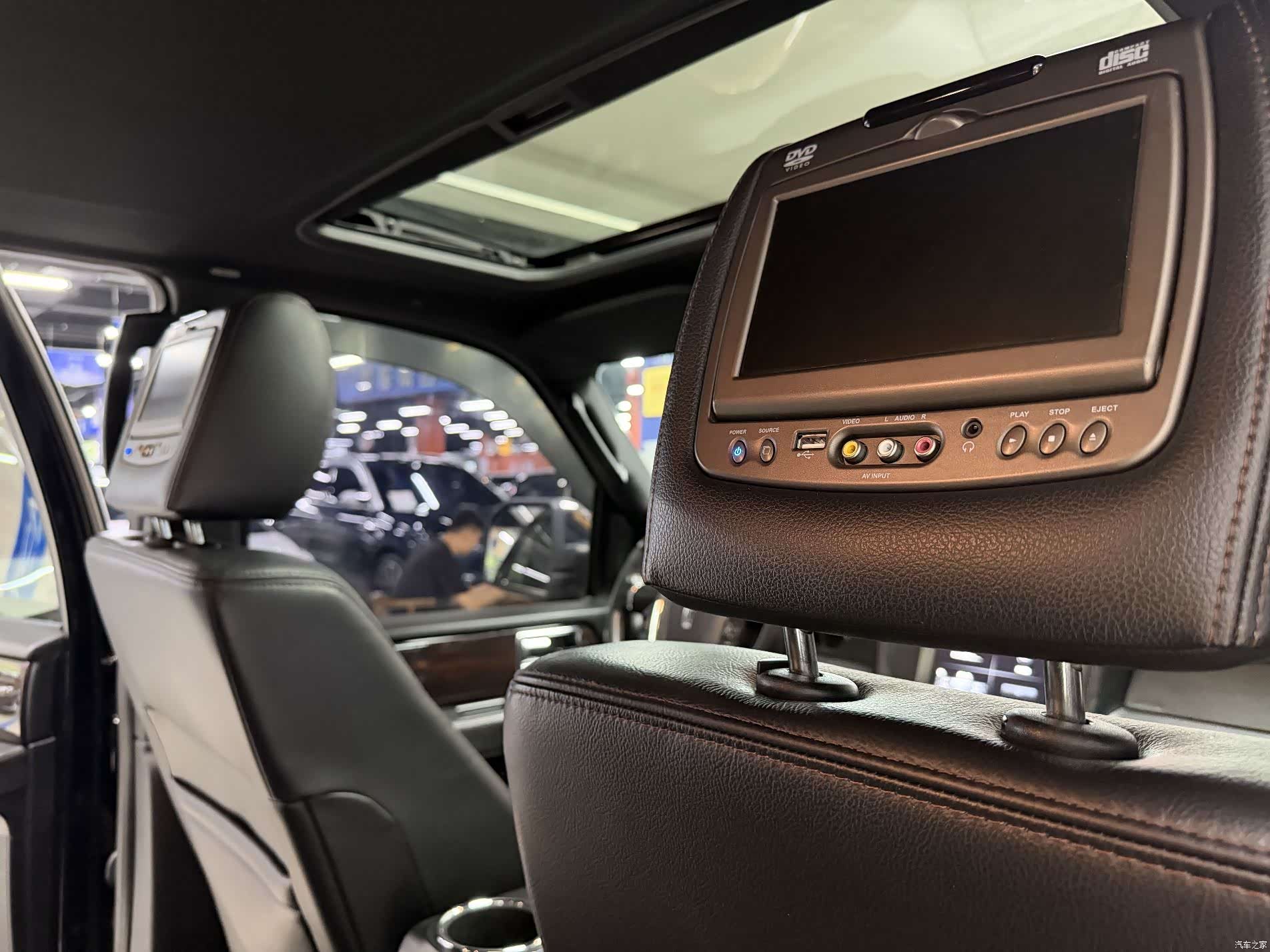 Lincoln Navigator, 2017 все фото