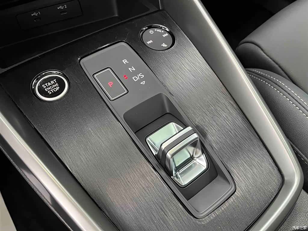 Audi A3, 2023 все фото
