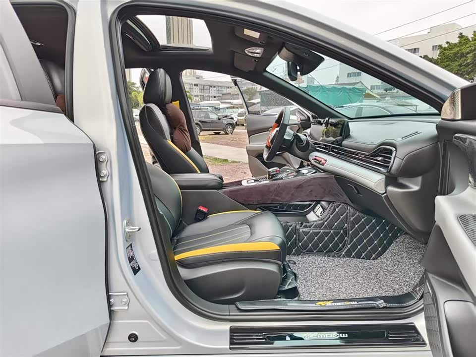 Trumpchi Shadow Leopard