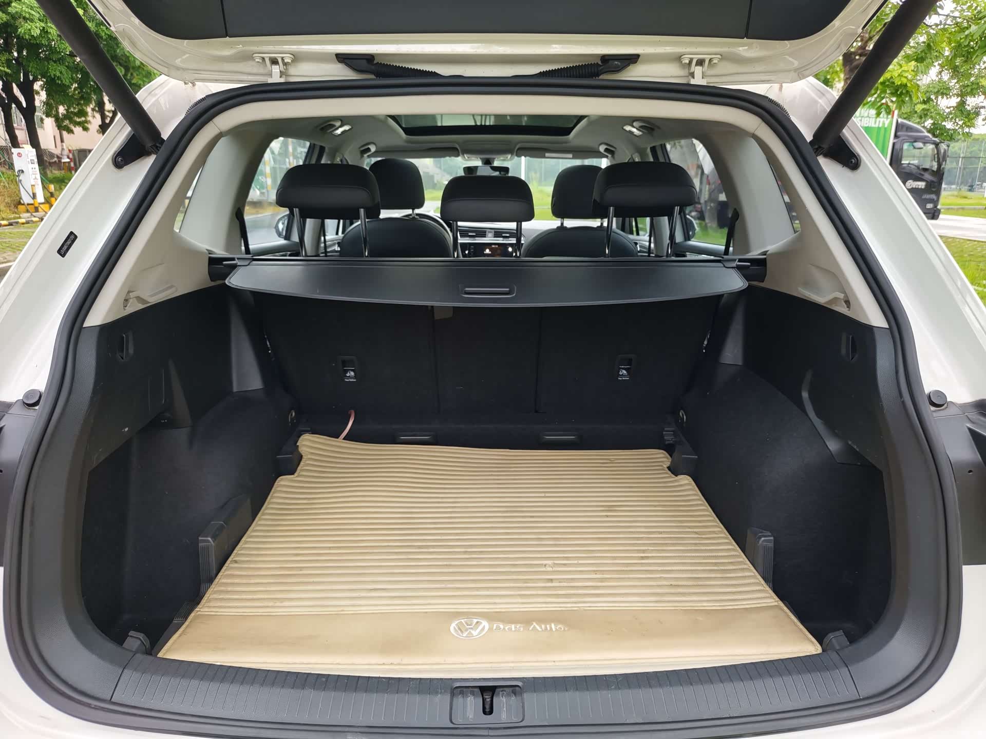 Volkswagen Tiguan L, 2021 20
