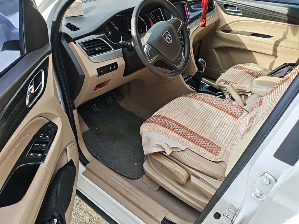 Wuling 730, 2017 13