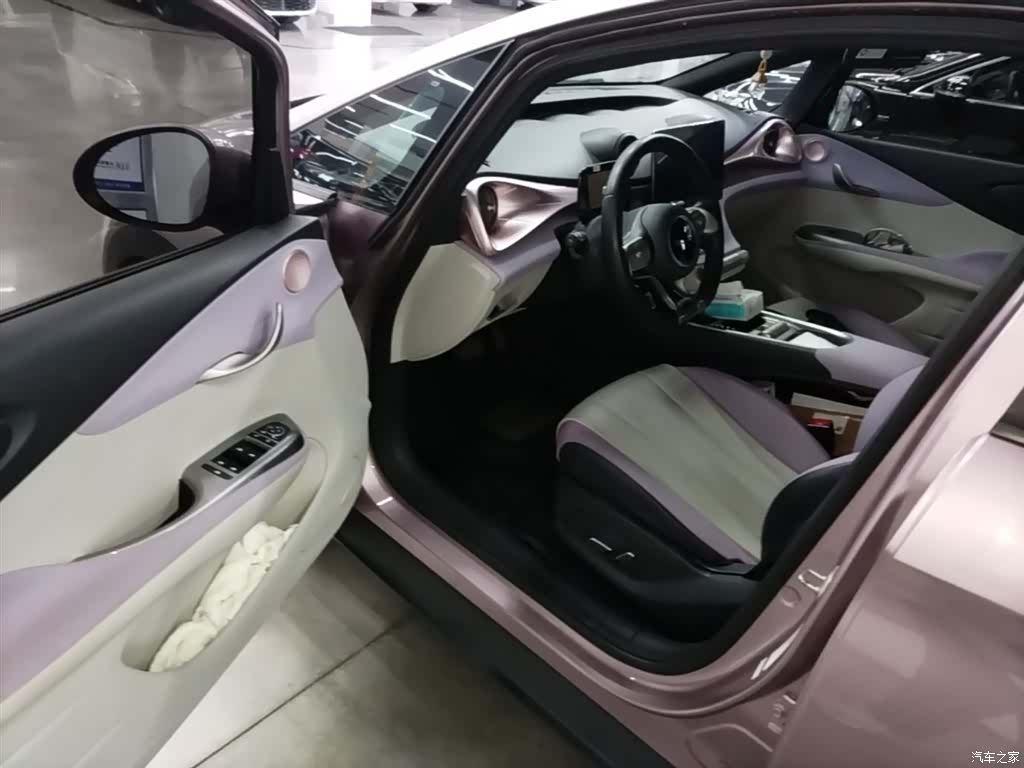 BYD Dolphin, 2023 12