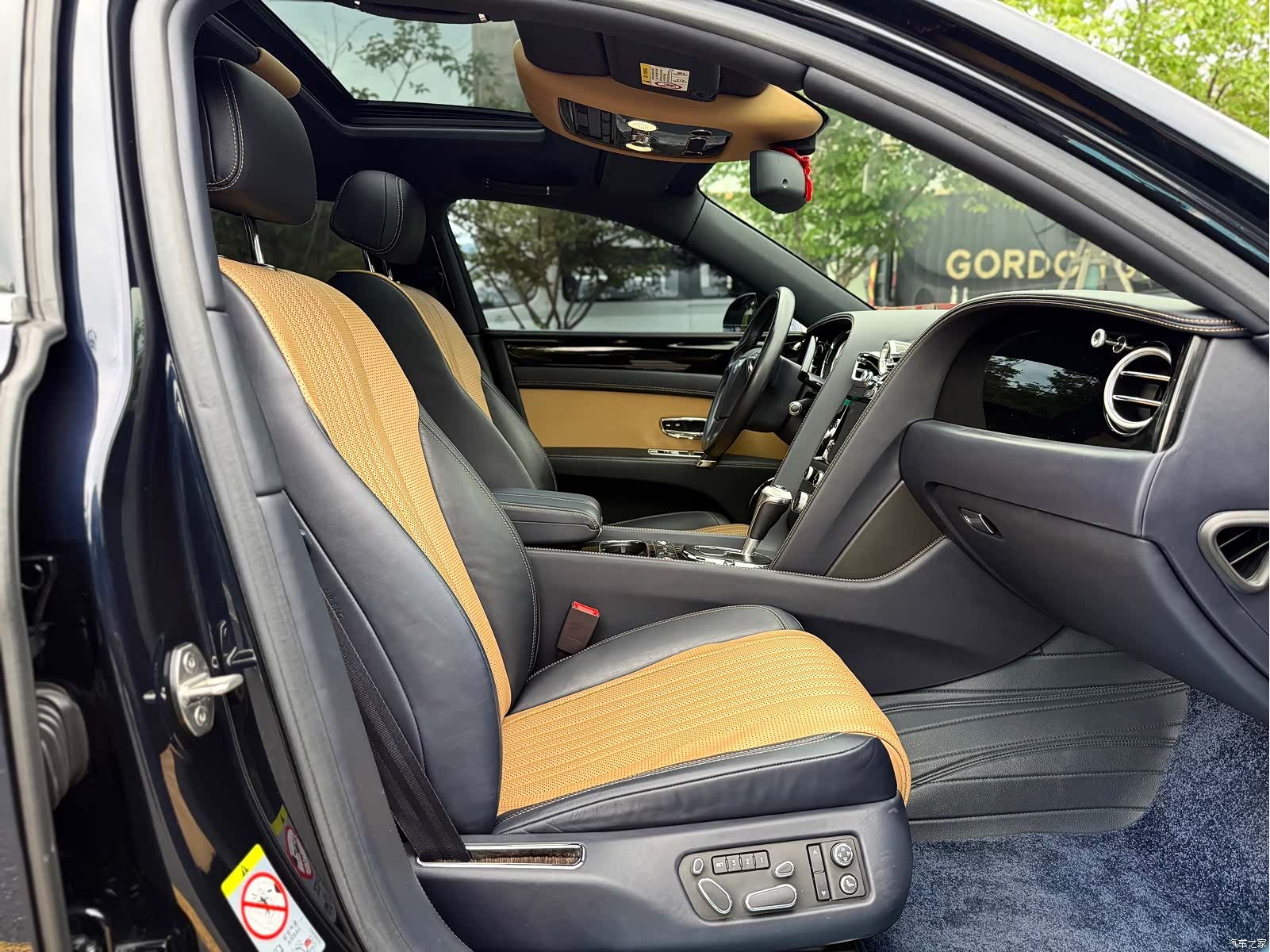 Bentley Flying Spur, 2017 17