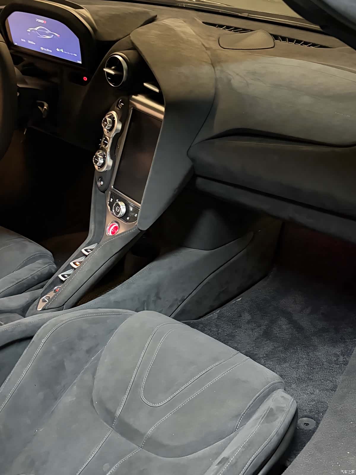 McLaren 720S, 2019 16