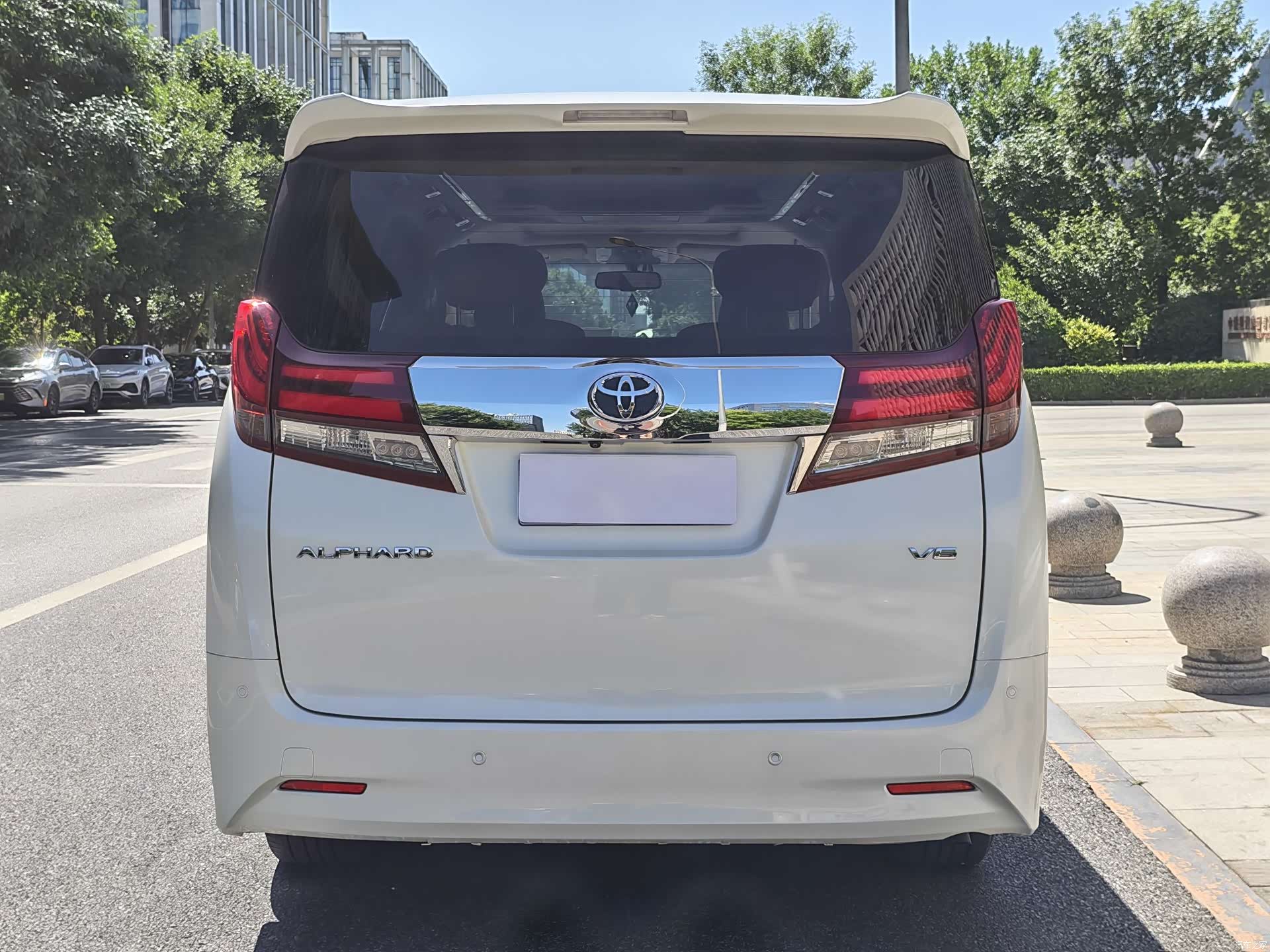 Toyota Alphard, 2016 7