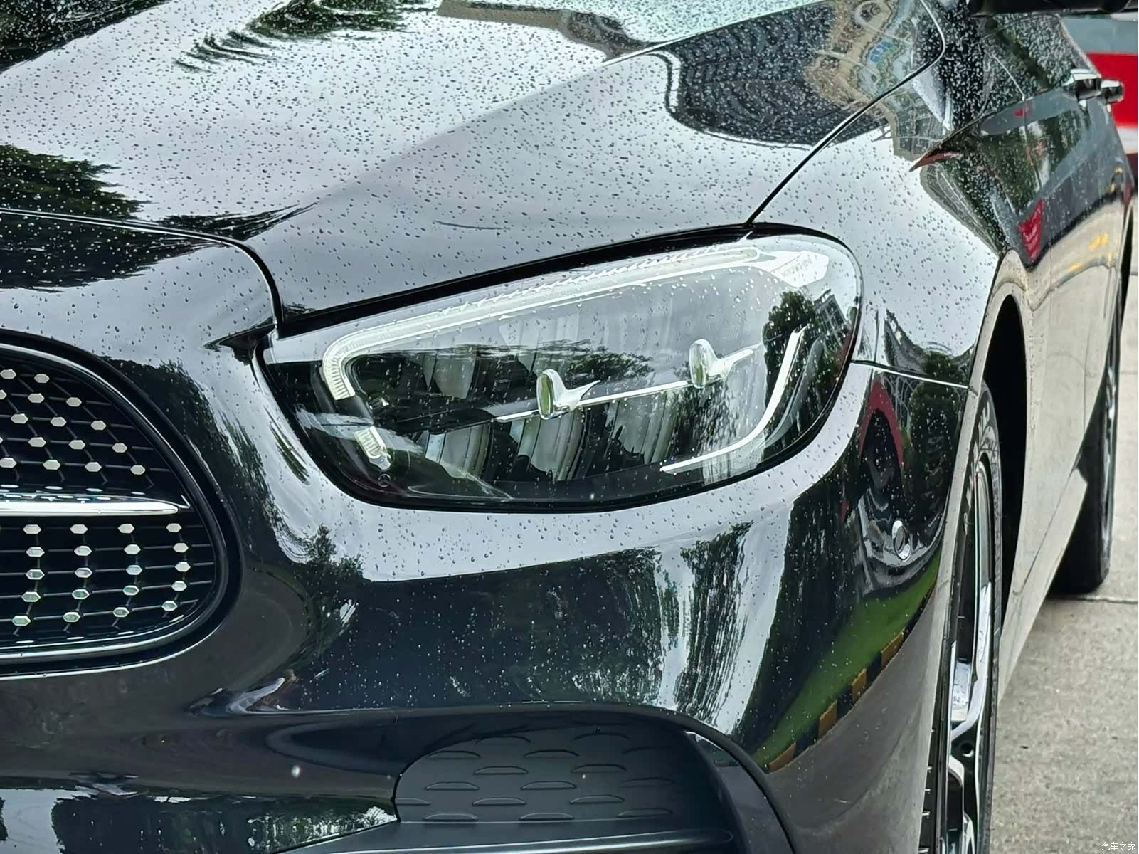 Mercedes-Benz E-Class, 2023 3