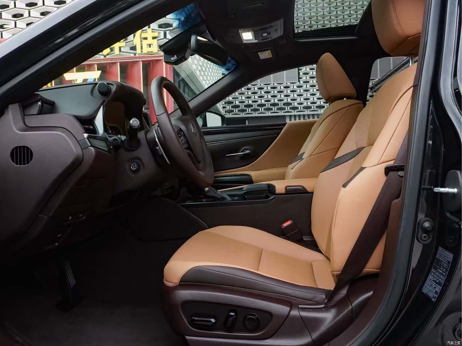 Lexus ES, 2021 9