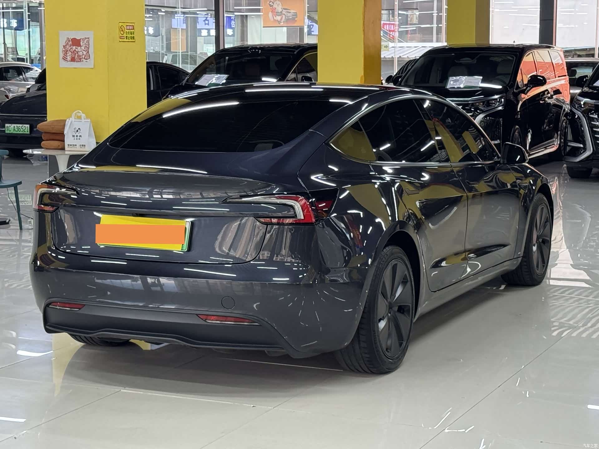 Tesla Model 3, 2025 15