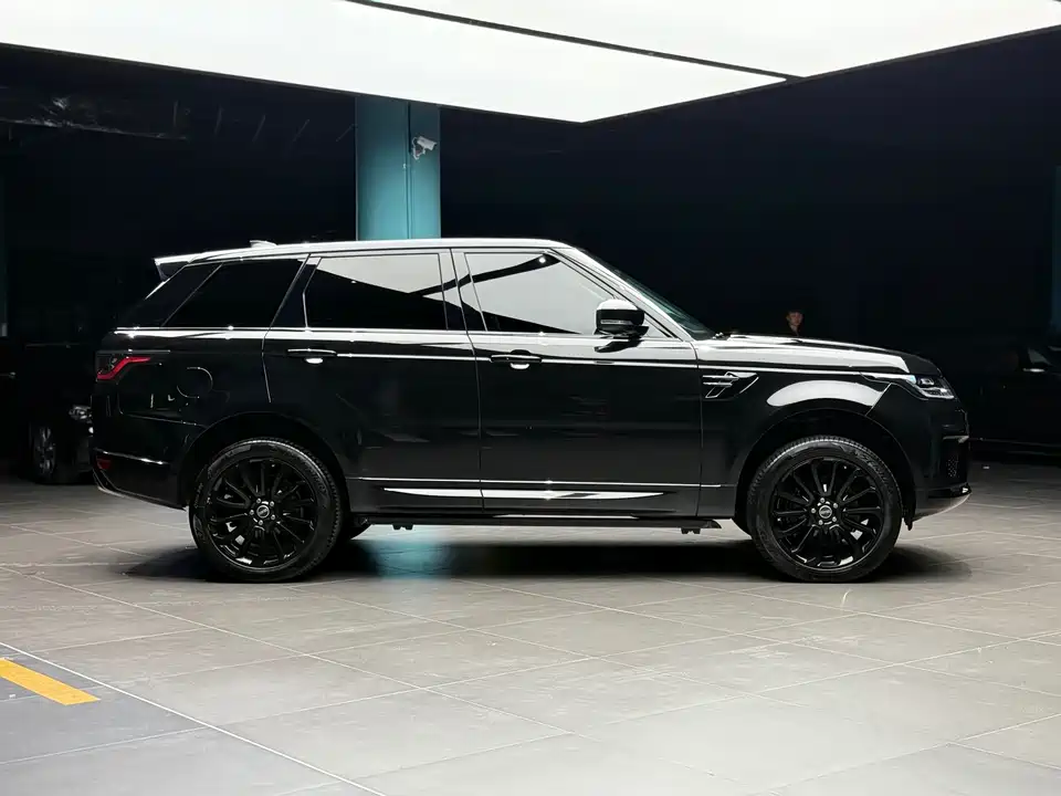Land Rover Range Rover Sport Land Rover Range Rover Sport