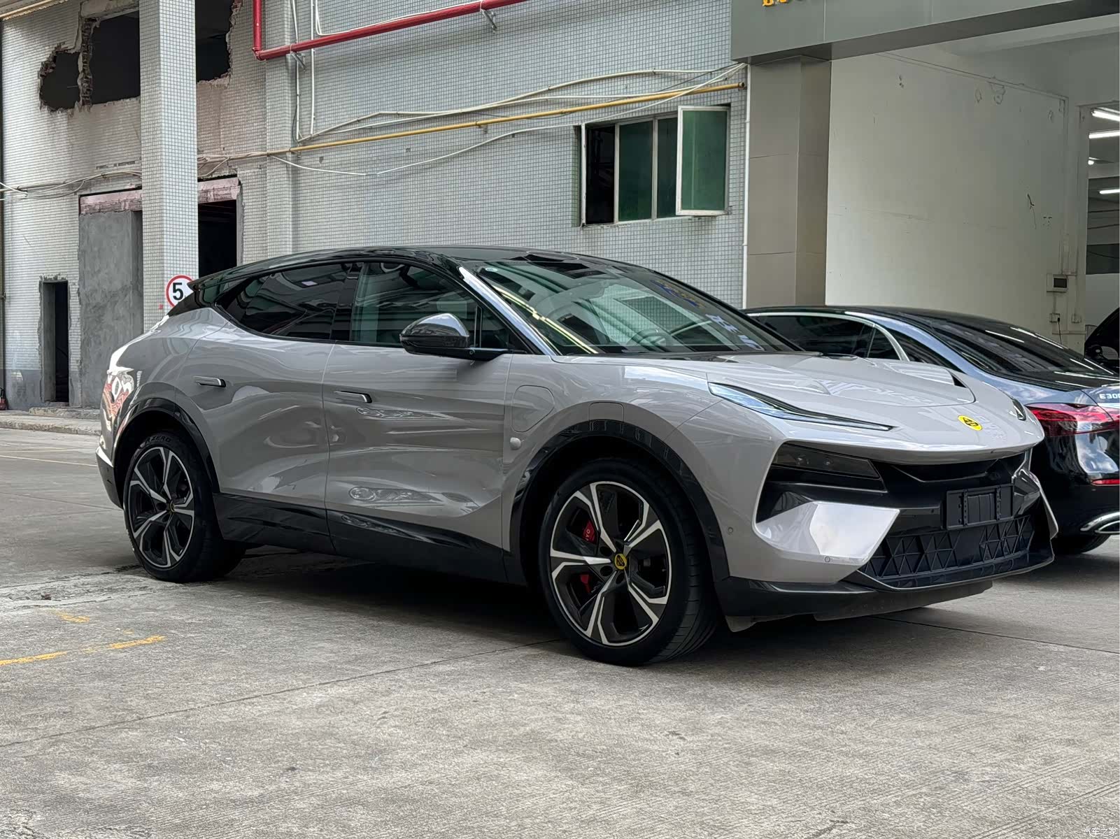 Lotus ELETRE, 2023 3