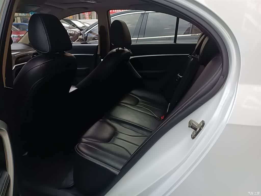 Geely Emgrand, 2017 17