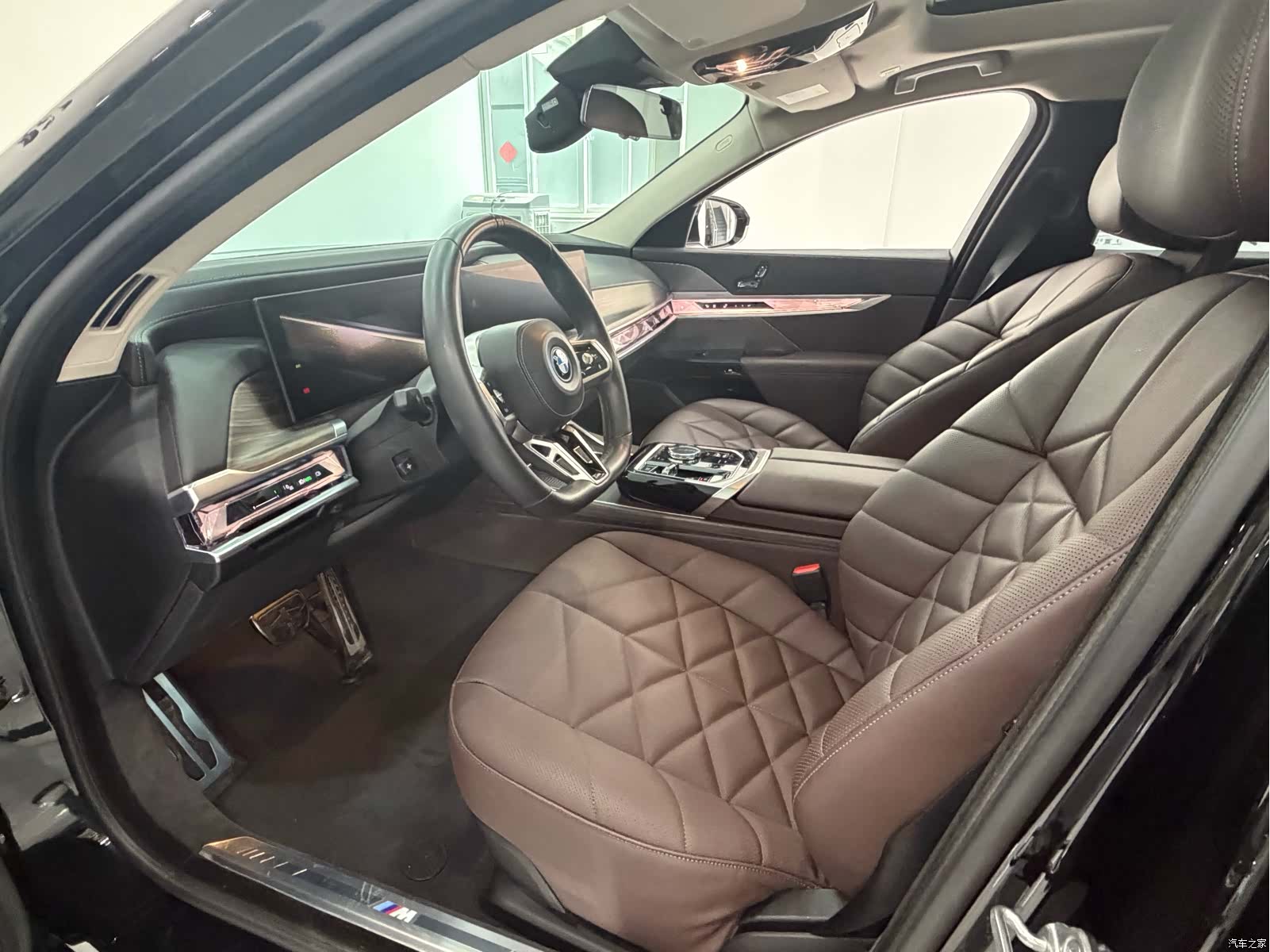 BMW i7, 2024 4