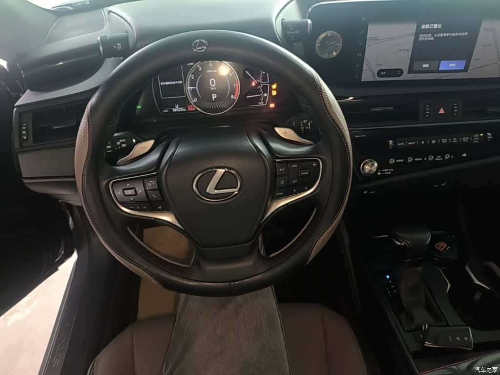 Lexus ES, 2022 10