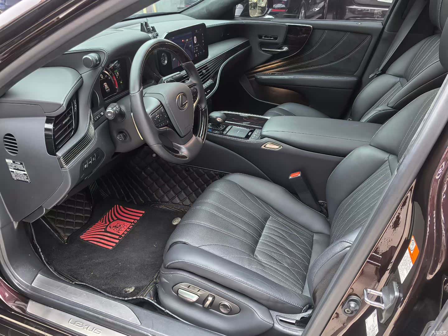Lexus LS, 2023 7