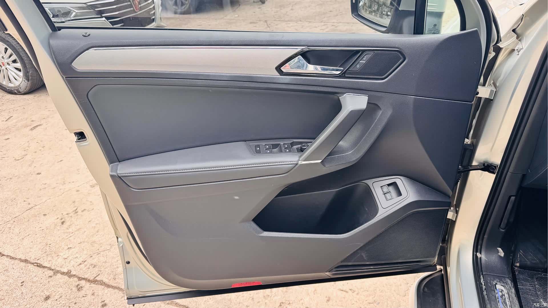 Volkswagen Tiguan L, 2020 7