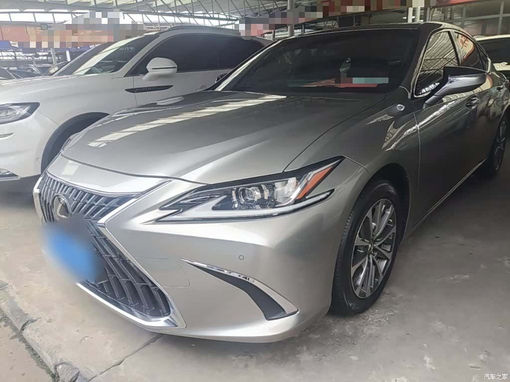 Lexus ES, 2022 2