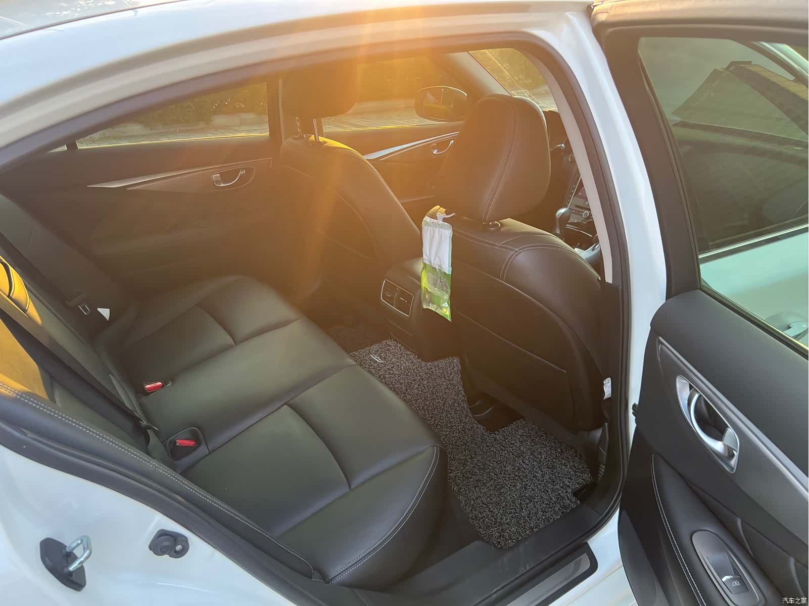 Infiniti Q50L, 2018 8