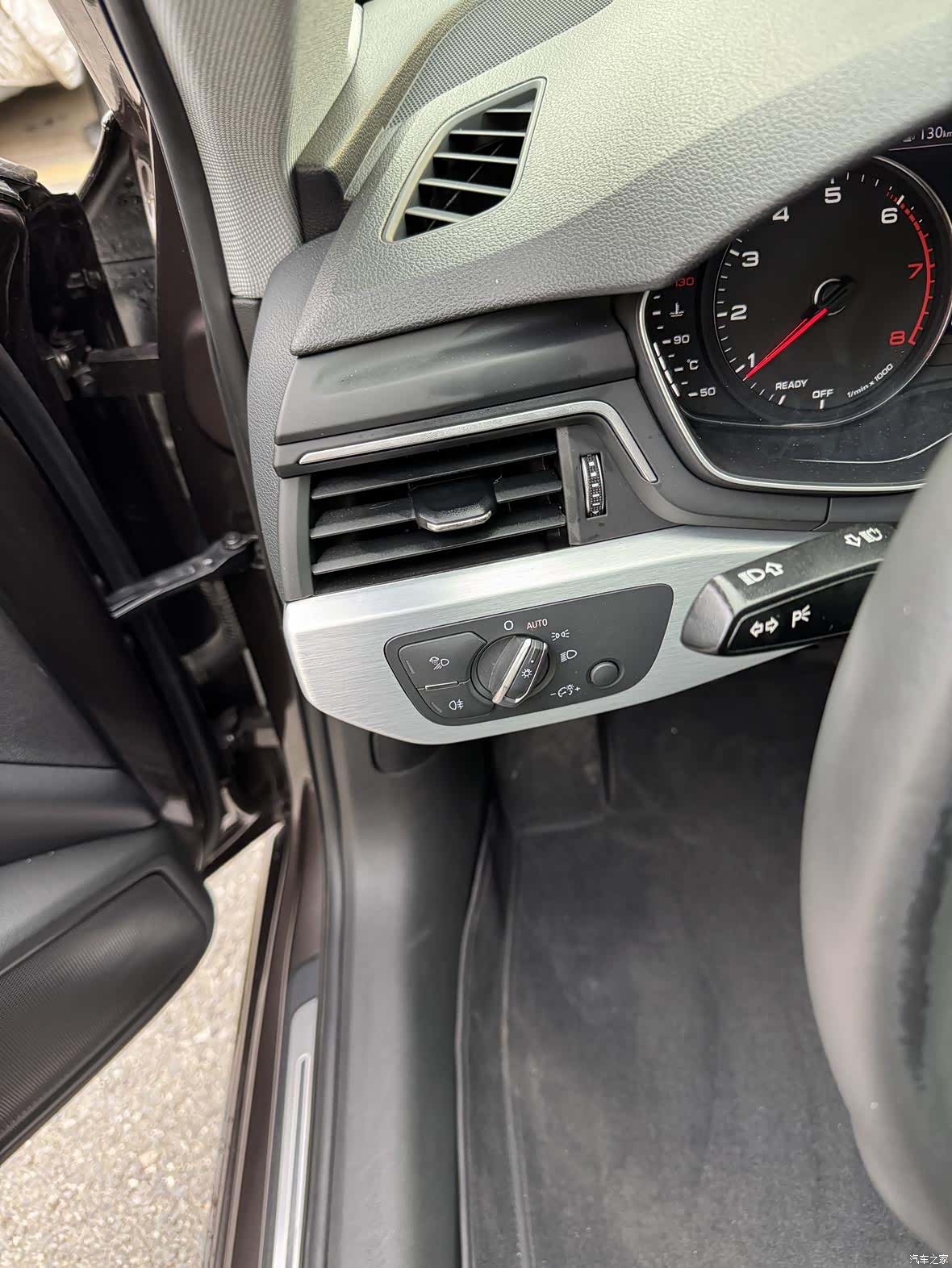 Audi A4L, 2019 8