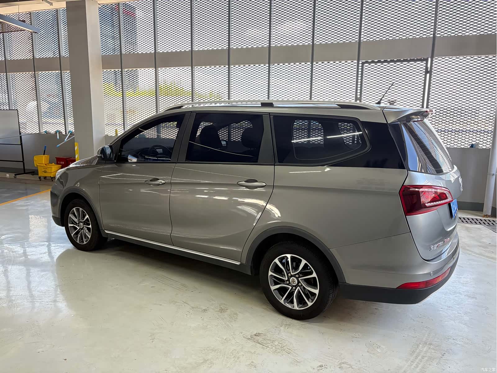 Wuling 730, 2019 6