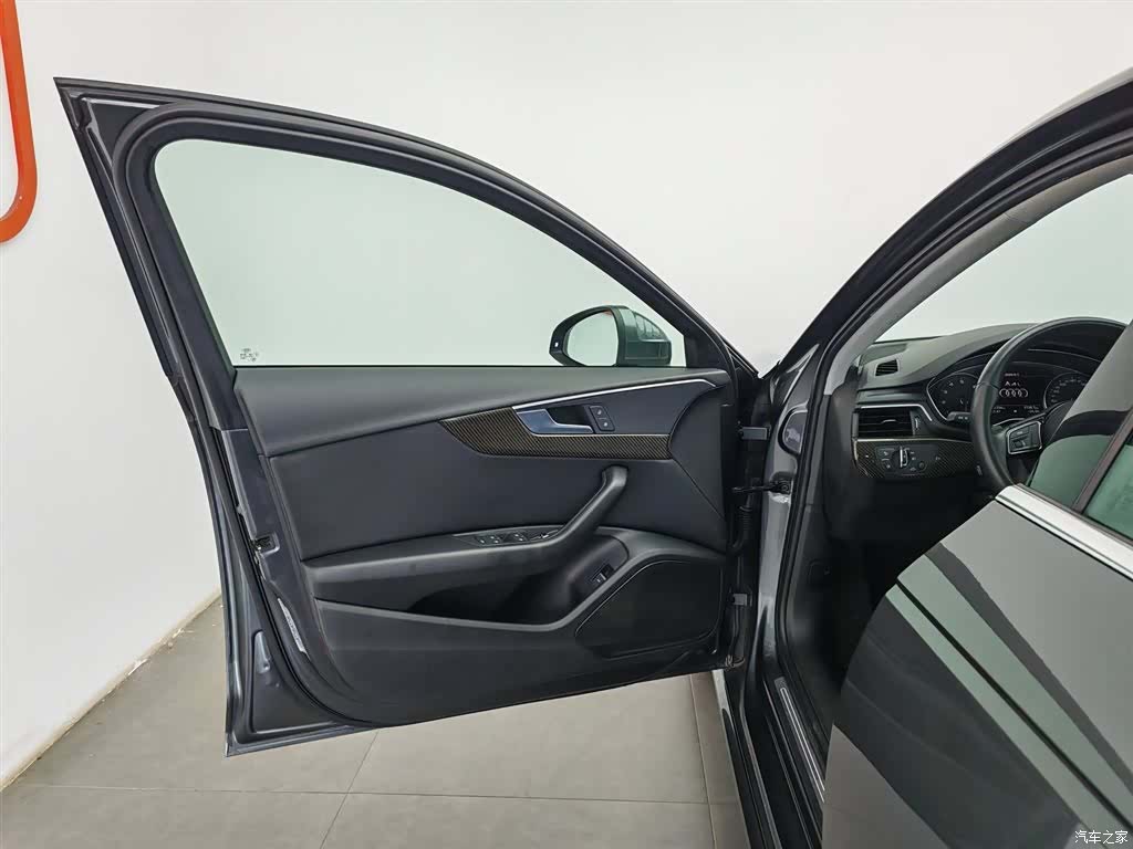 Audi A4L, 2019 8
