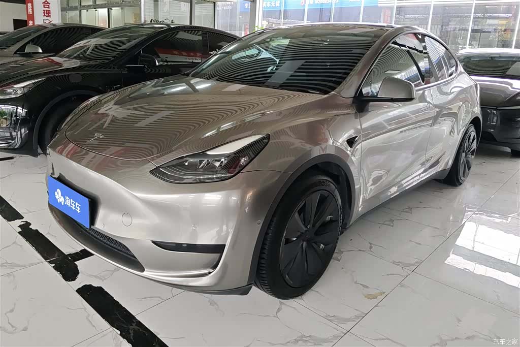 Tesla Model Y, 2022 1