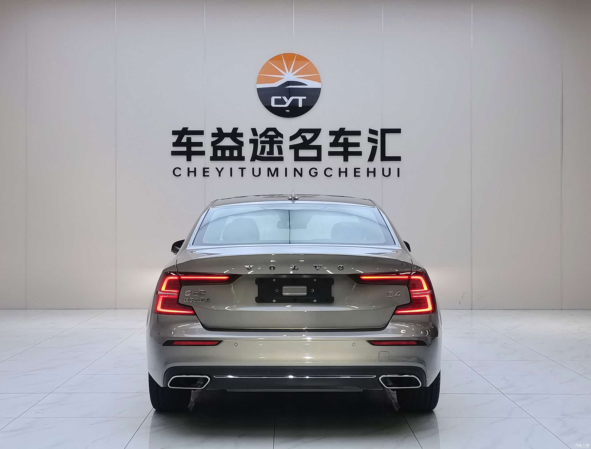 Volvo S60, 2022 все фото