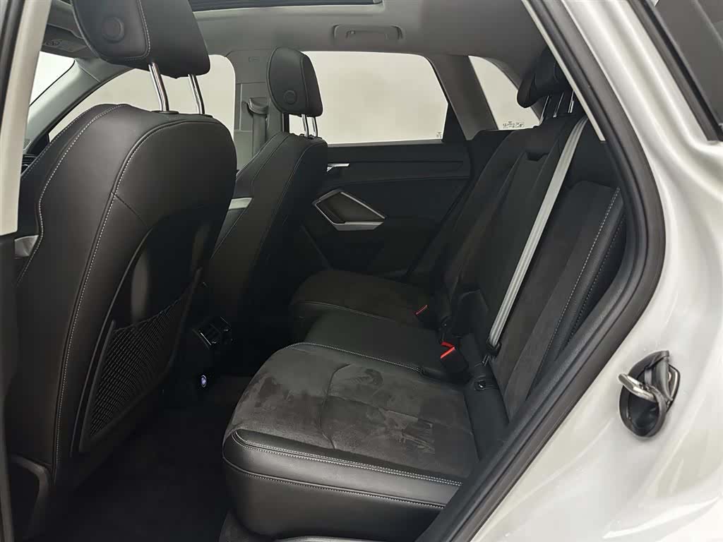 Audi Q3, 2022 12
