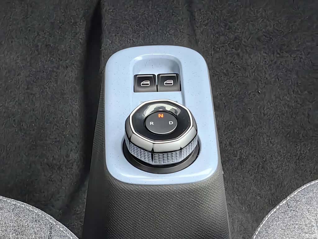 Geely Panda, 2023 13