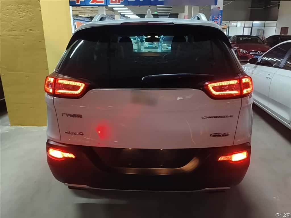 Jeep Cherokee, 2016 6
