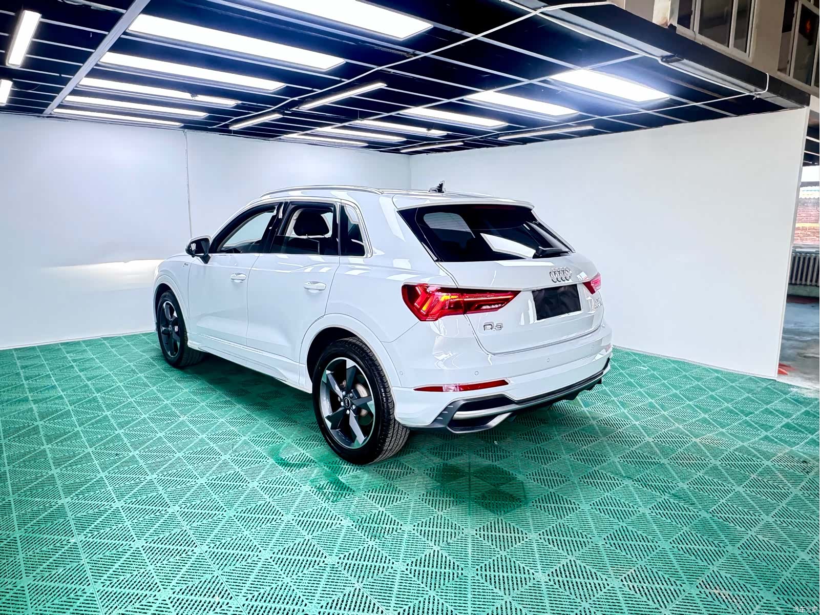 Audi Q3, 2022 4