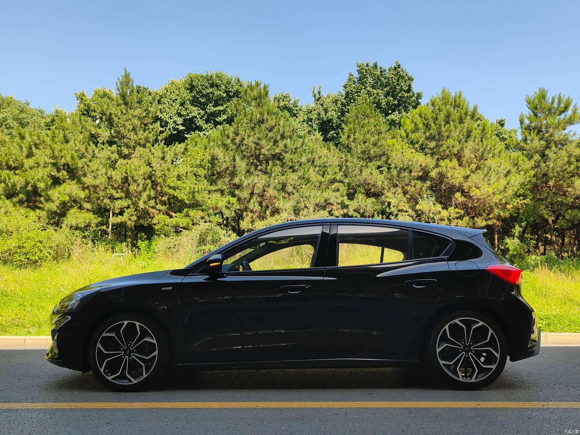 Ford Focus, 2020 все фото