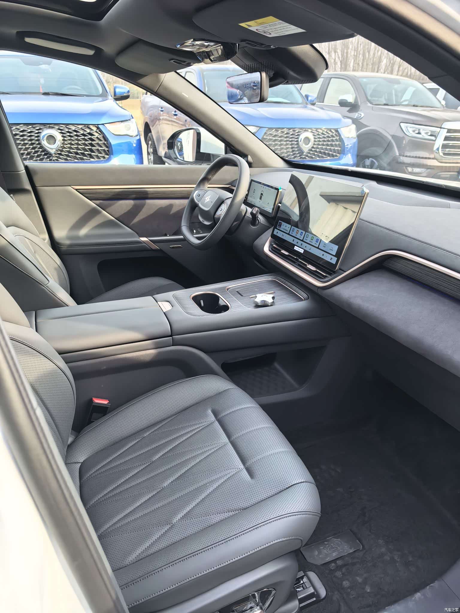 DongFeng eπ008, 2025 10