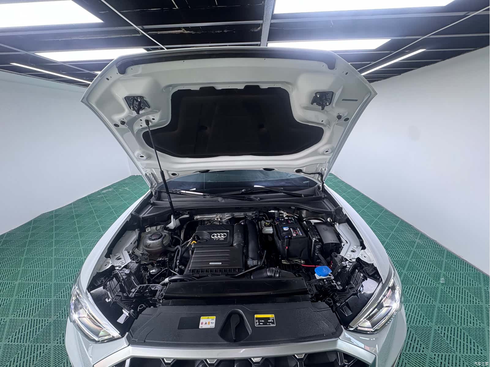 Audi Q3, 2022 12