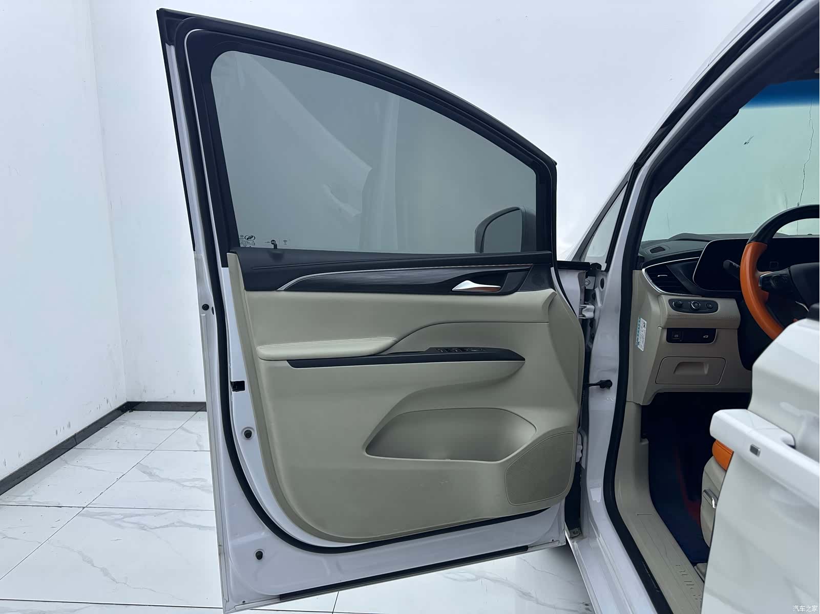 Buick GL8, 2023 8