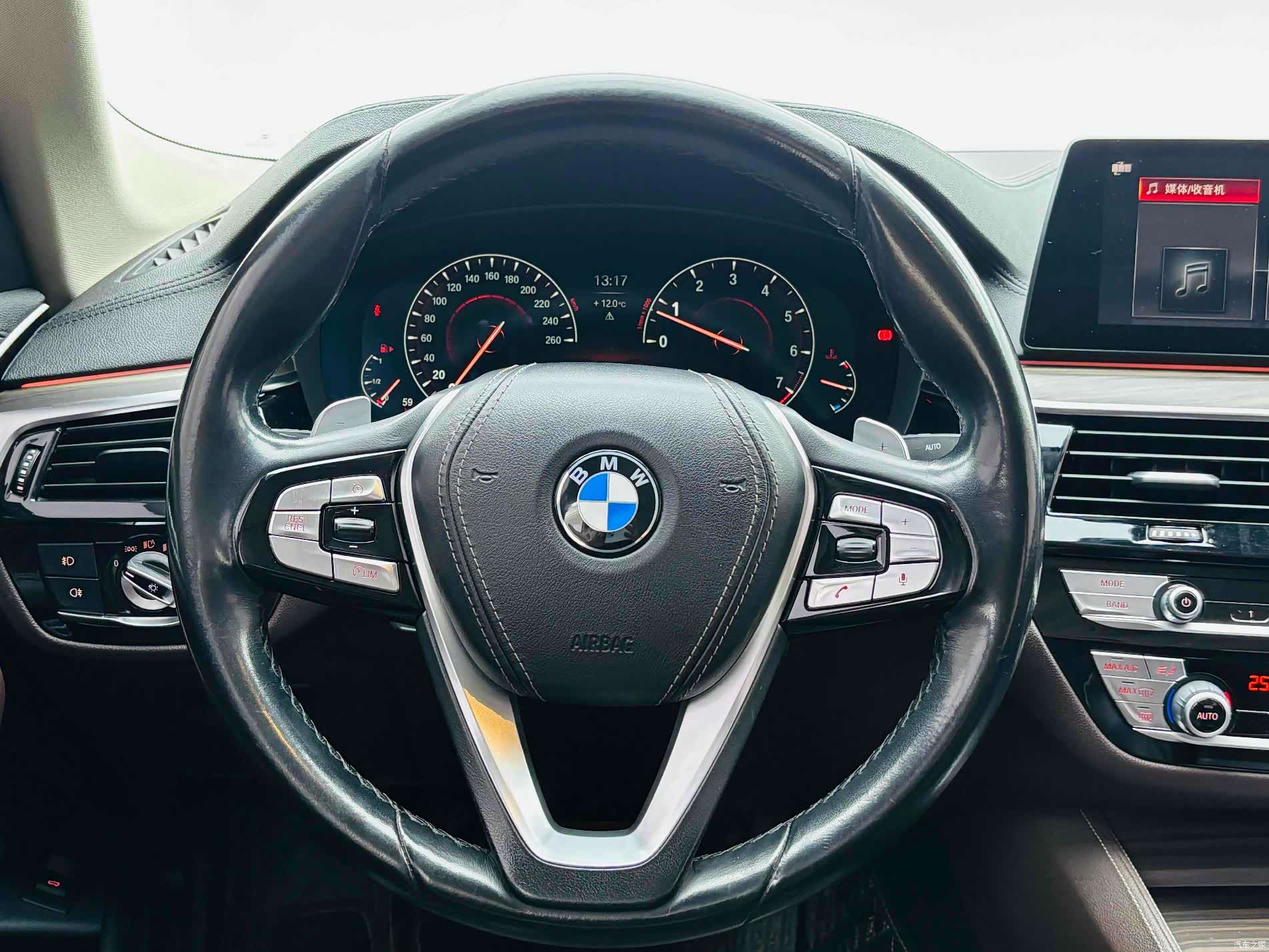 BMW 5 Series, 2018 11