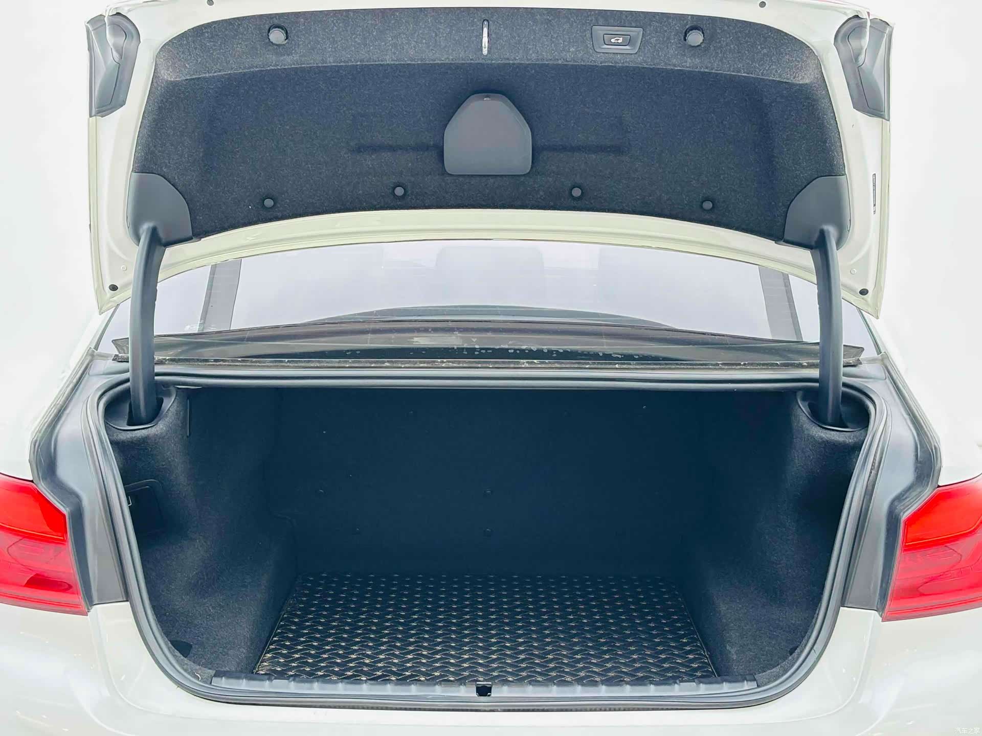BMW 5 Series, 2018 17