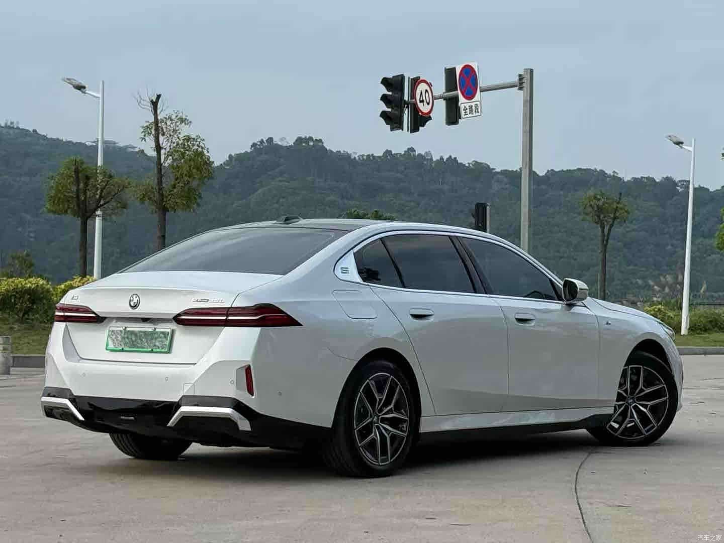 BMW i5, 2025 все фото