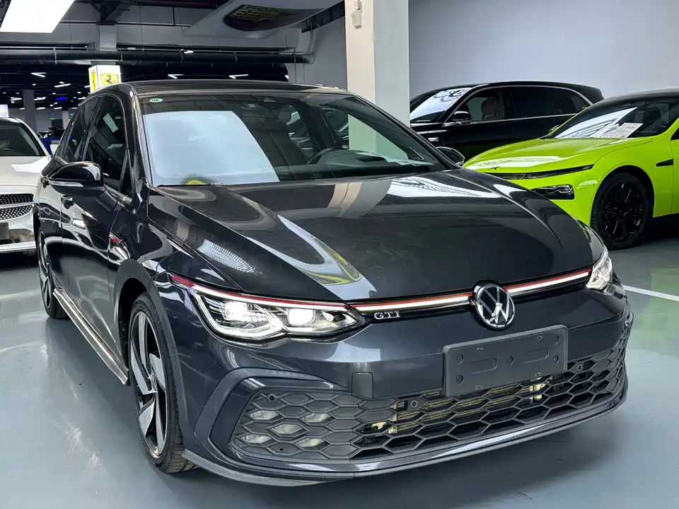 Volkswagen Golf GTI