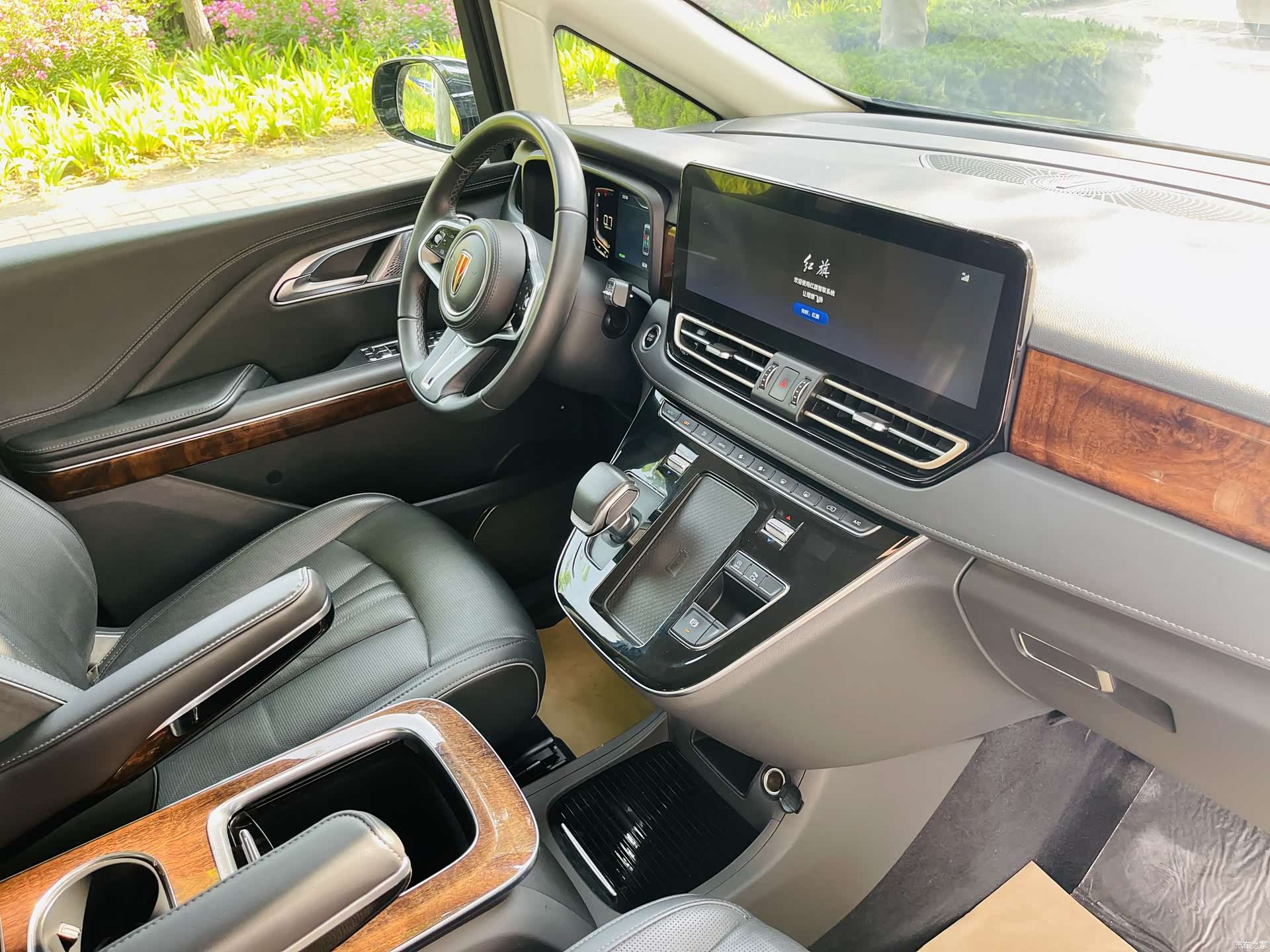 Hongqi HQ9, 2023 30