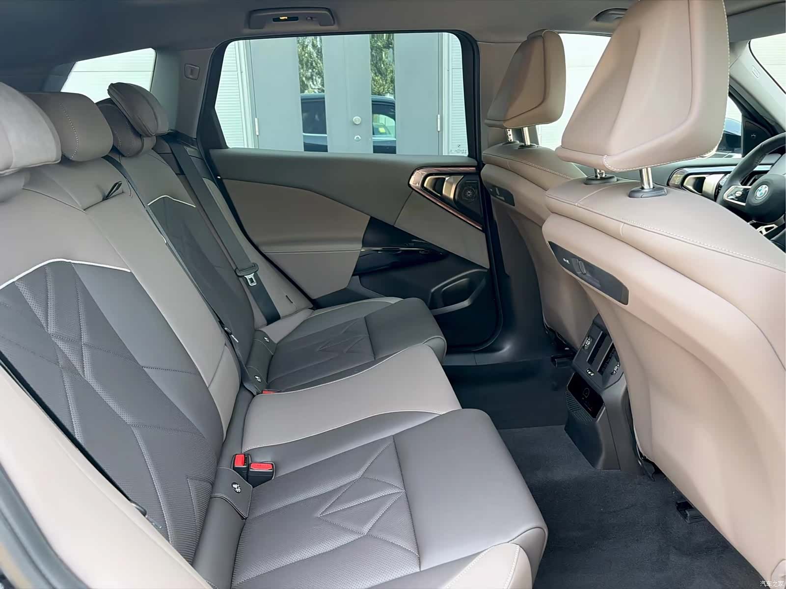 BMW X3, 2025 13