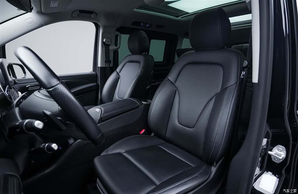 Mercedes-Benz V-Class, 2024 12