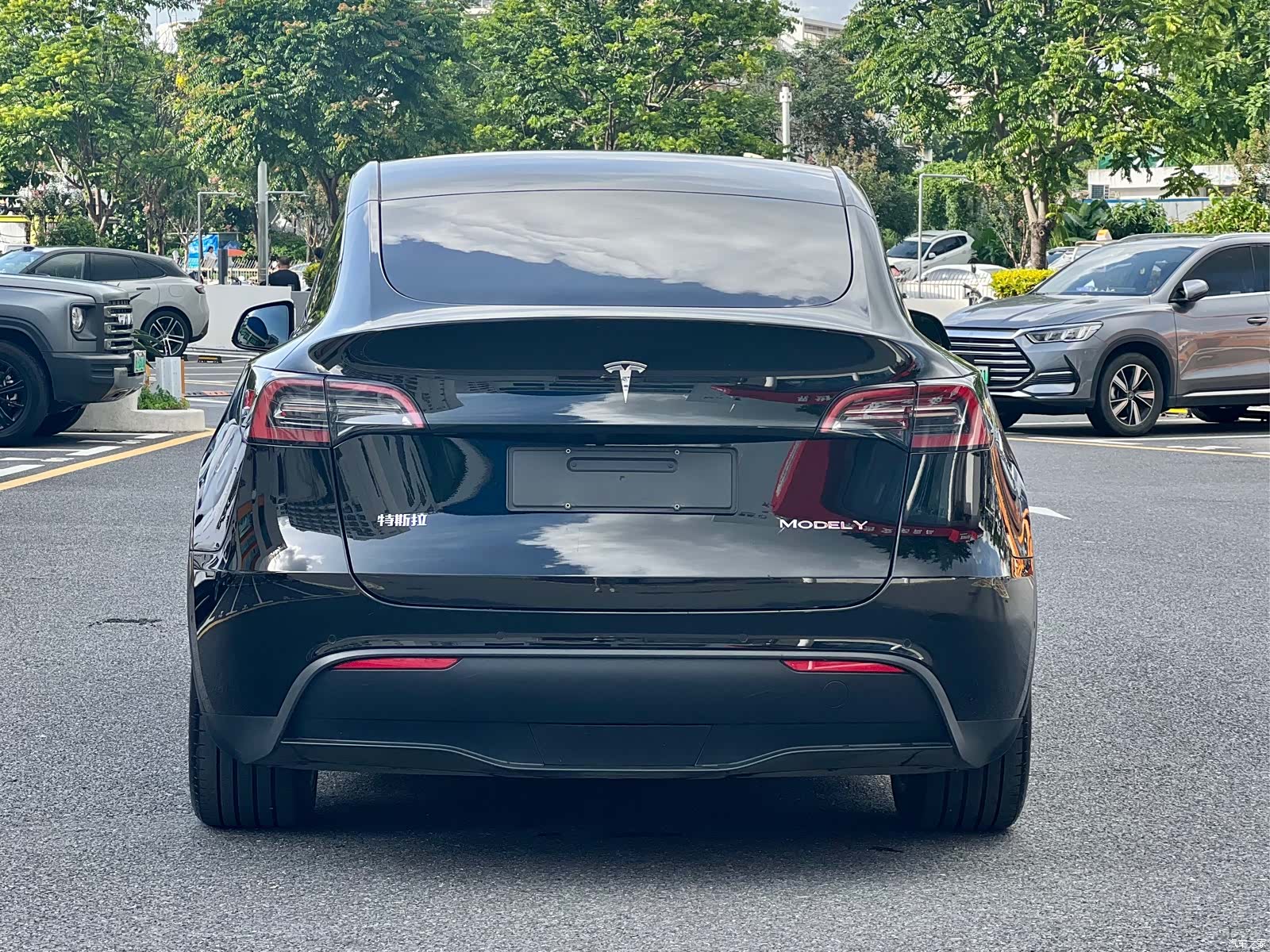Tesla Model Y, 2023 12