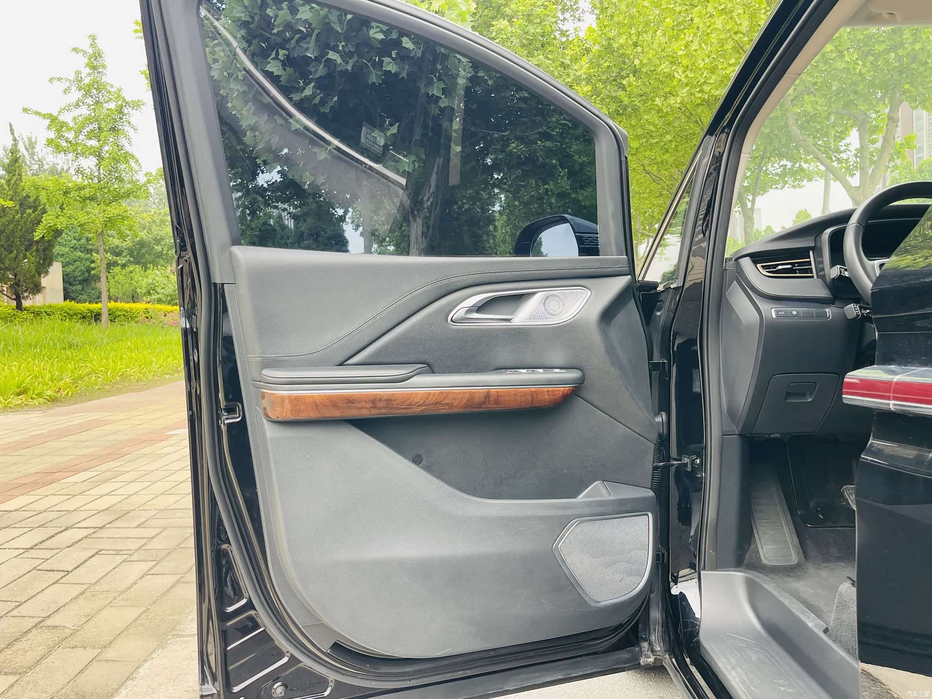 Hongqi HQ9, 2023 все фото