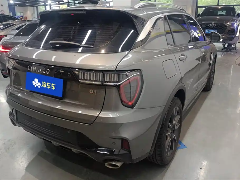 Lynk & Co 01